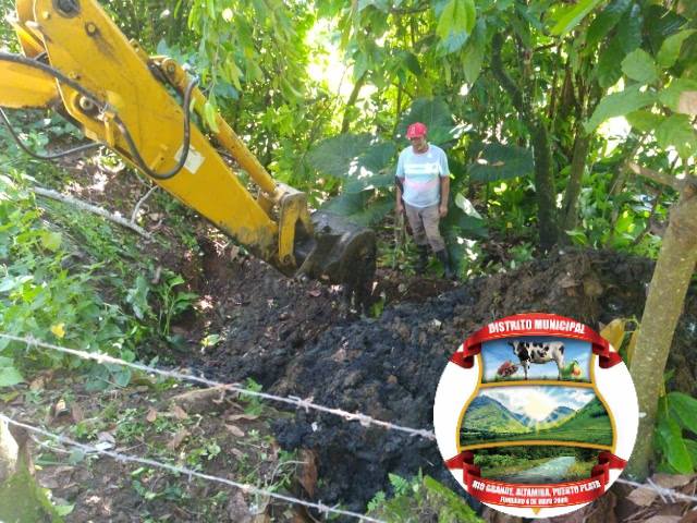 Seguimos trabajando en la limpieza de aceras contenes canaletas, alcantarillas, areas verdes y recolección de plásticos y desechos sólidos.