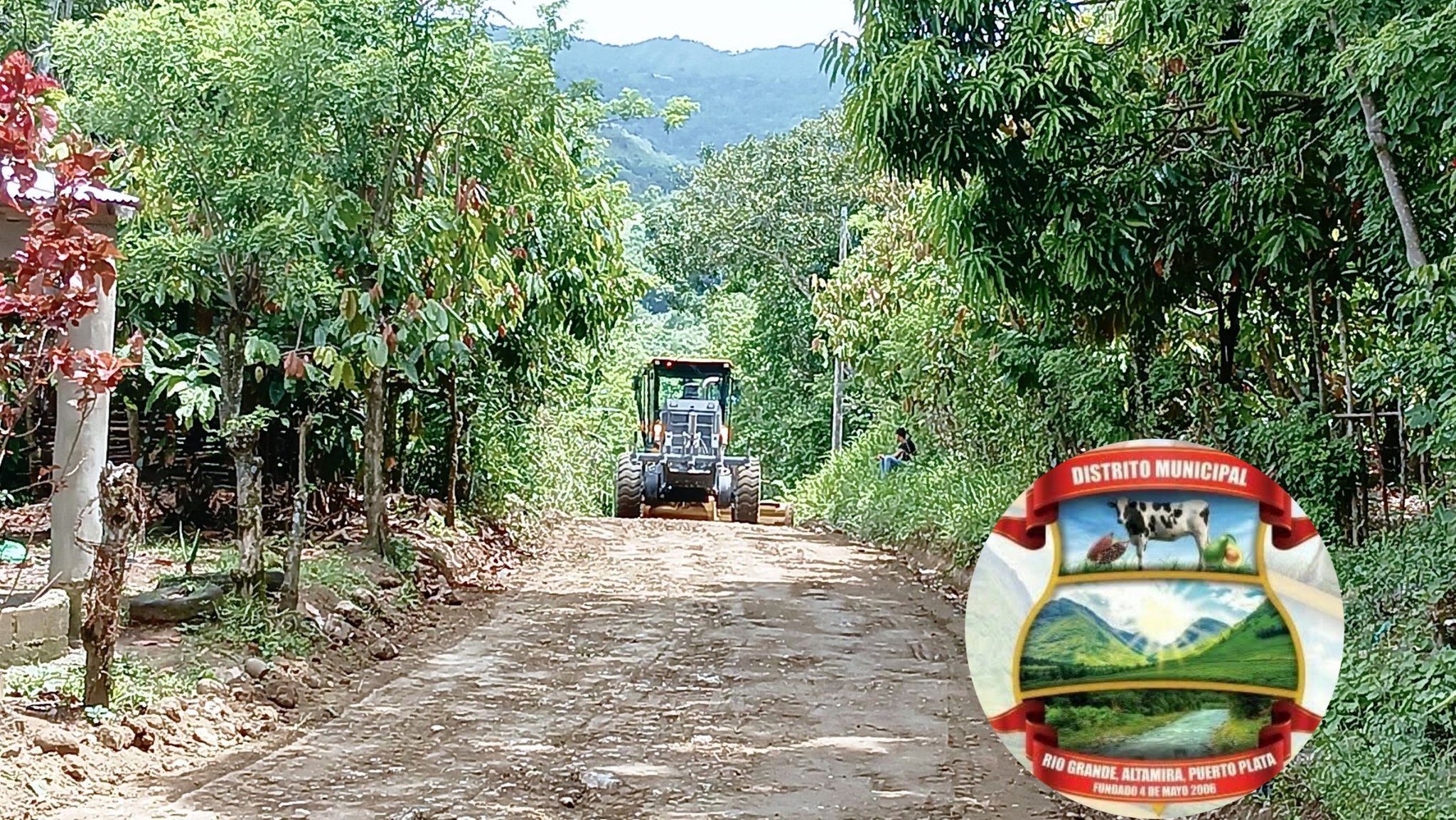 JUNTA DISTRITAL DE RÍO GRANDE CONTINÚA TRABAJOS DE REPARACIÓN Y MANTENIMIENTO DE CAMINOS VECINALES
